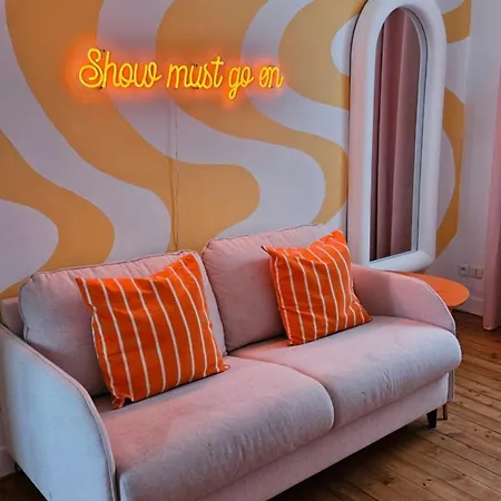 Colore Proche Du Centre Et De La Gare