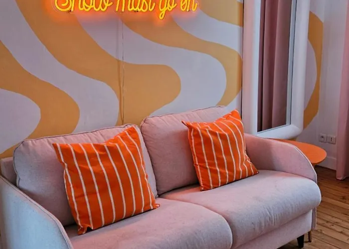 Colore Proche Du Centre Et De La Gare